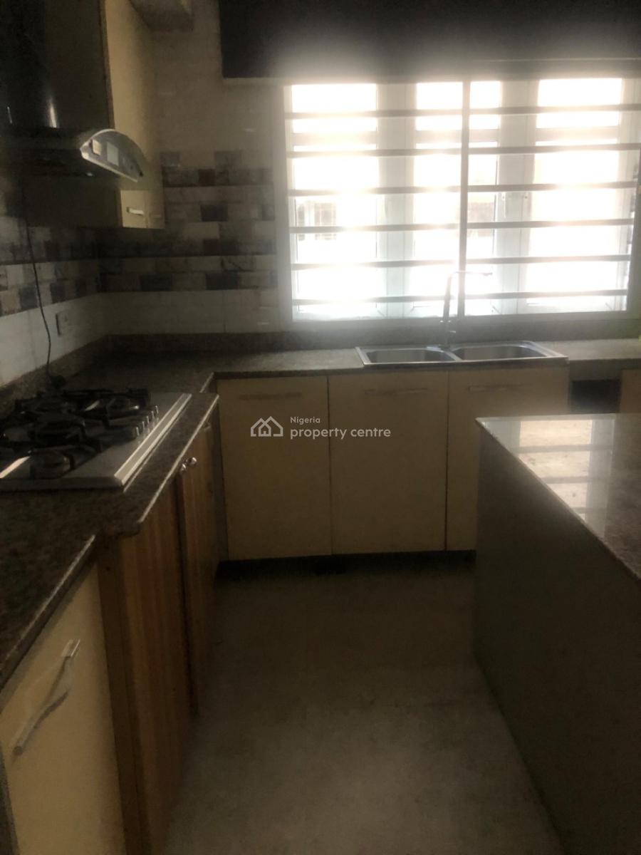 5 Bedrooms Fully Detached Duplex with Bq, Carlton Gate Estate, By Chevron Drive, Lekki, Lagos, Detached Duplex for Rent