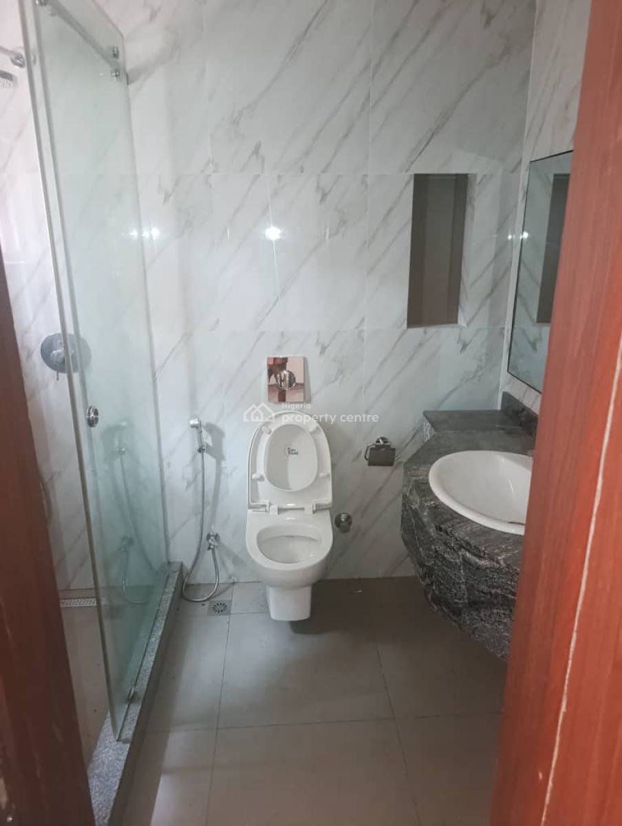 Spacious Three ( 3) Bedroom + Bq & Acs, Garki 2, Garki, Abuja, Flat / Apartment for Rent