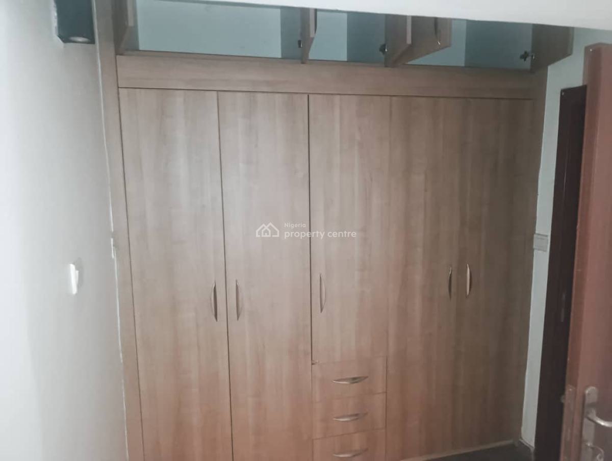 Spacious Three ( 3) Bedroom + Bq & Acs, Garki 2, Garki, Abuja, Flat / Apartment for Rent