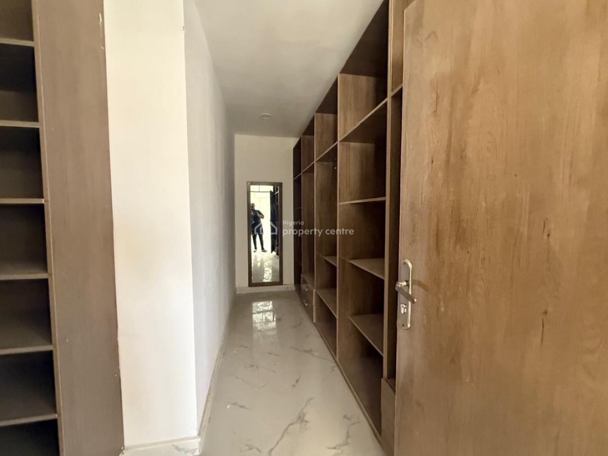 5 Bedroom with Bq, Guzape District, Abuja, House for Sale