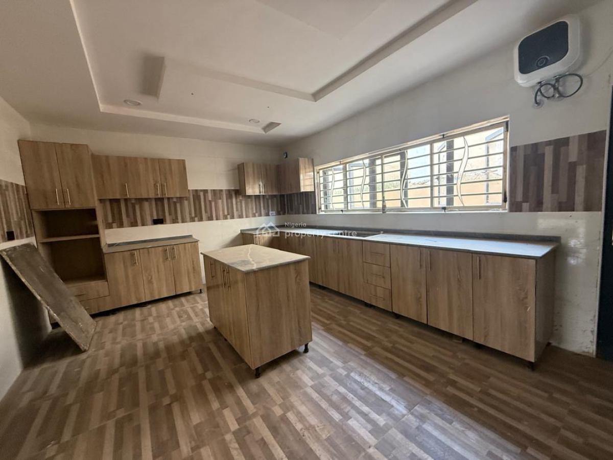 5 Bedroom with Bq, Guzape District, Abuja, House for Sale