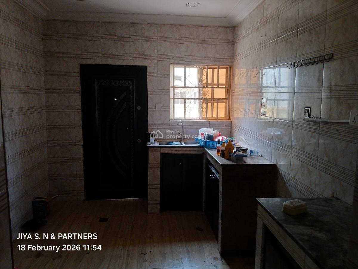 3 Bedroom Semi Detached Bungalow Alone in The Compound, Sunny Vale Estate, Galadimawa, Abuja, Semi-detached Bungalow for Rent