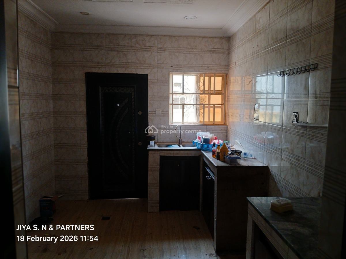 3 Bedroom Semi Detached Bungalow Alone in The Compound, Sunny Vale Estate, Galadimawa, Abuja, Semi-detached Bungalow for Rent