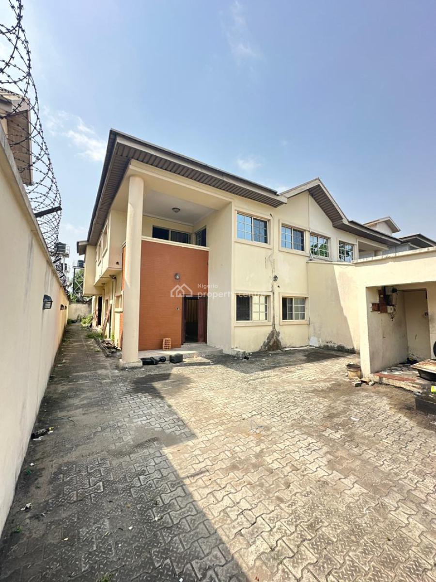 5 Bedroom Self-serviced Semi-detached Duplex, Lekki Phase 1, Lekki, Lagos, Semi-detached Duplex for Rent