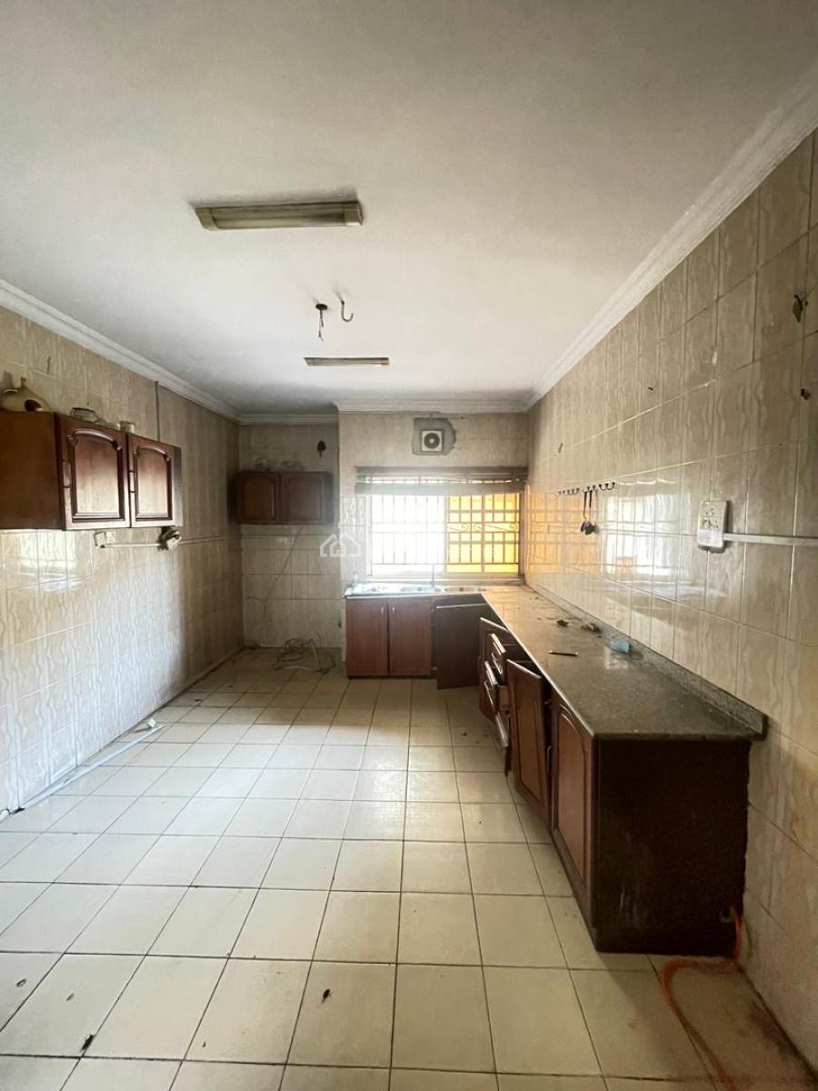 5 Bedroom Self-serviced Semi-detached Duplex, Lekki Phase 1, Lekki, Lagos, Semi-detached Duplex for Rent