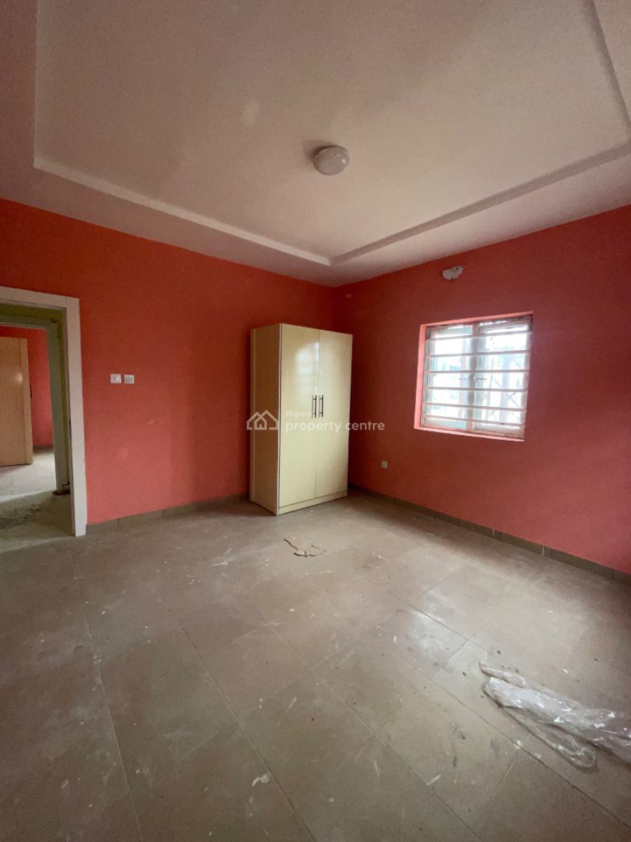 a Renovated 2 Bedrooms Apartment, Sparklinght Estate Ikota Gra Off Mobil Road, Lekki, Lagos, House for Rent