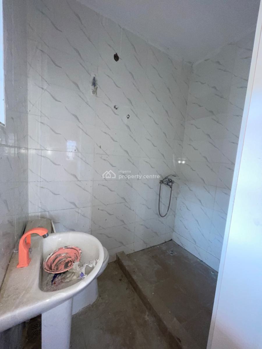 a Renovated 2 Bedrooms Apartment, Sparklinght Estate Ikota Gra Off Mobil Road, Lekki, Lagos, House for Rent