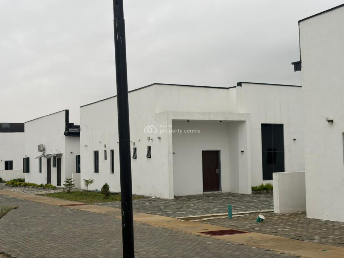 Cozy 3 Bedroom Detached Bungalow, Abraham Adesanya Road, Ogombo, Ajah, Lagos, Detached Bungalow for Sale