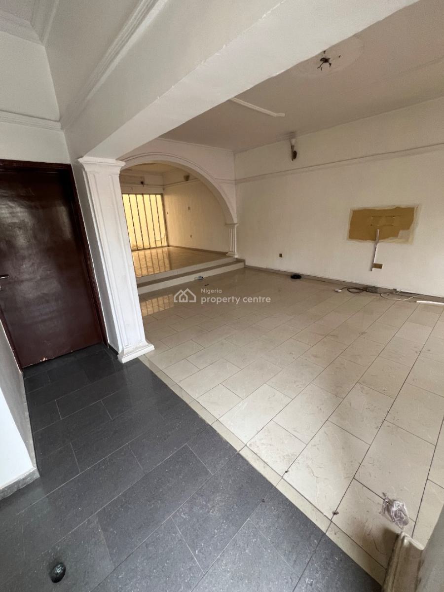 Very Spacious 5-bedroom Duplex with 2-bedroom Bq (residential /commercial), Lekki Phase 1, Lekki, Lagos, Commercial Property for Rent