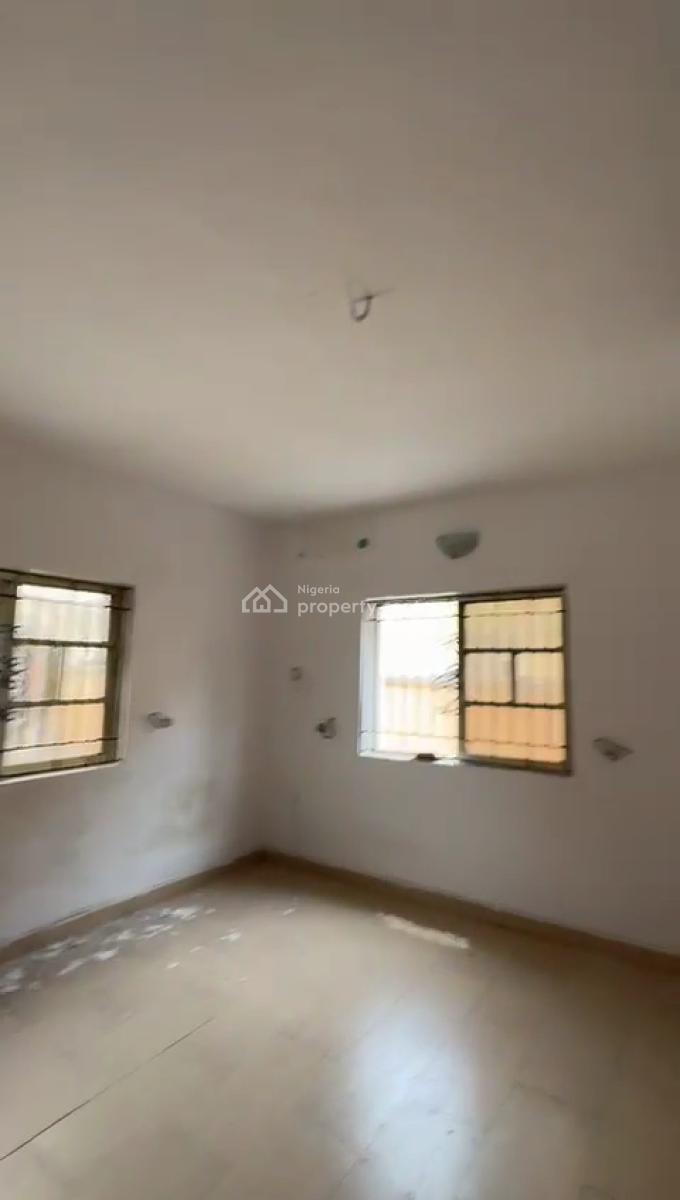 2units of 1bedroom Flat Ensuit Up and Down, Thomas Estate, Ajah, Lagos, Mini Flat (room and Parlour) for Rent