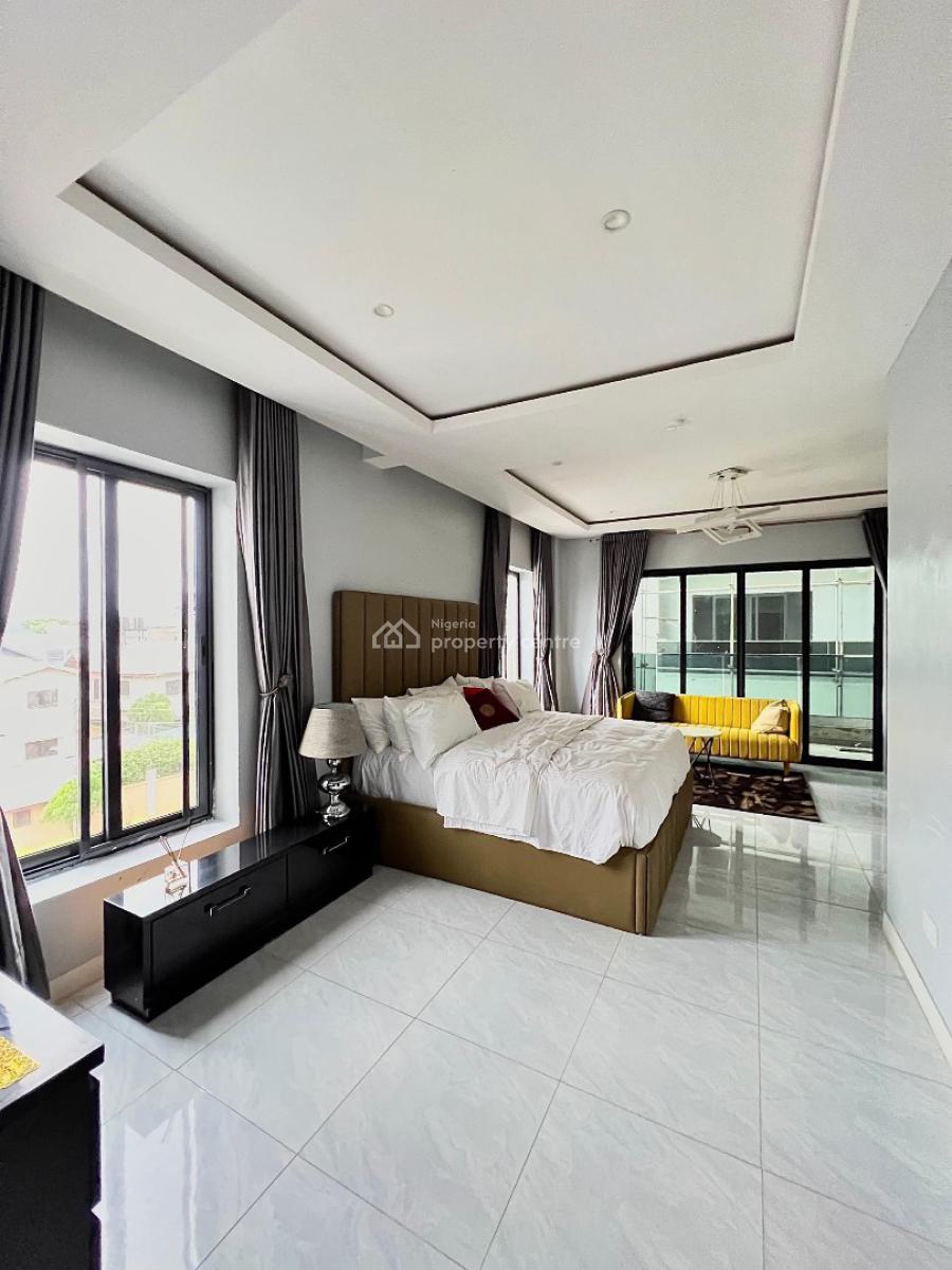 Luxury 4 Bedroom Maisonetter + Swimming Pool & Elevator, Lekki Phase 1, Lekki, Lagos, Flat / Apartment for Sale