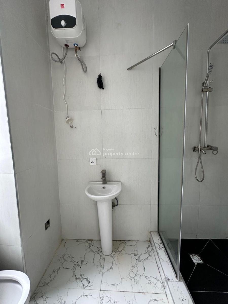 Serviced 2 Bedroom Apartment with Childrens Playground, Chevron, Lekki, Lagos, Flat / Apartment for Rent