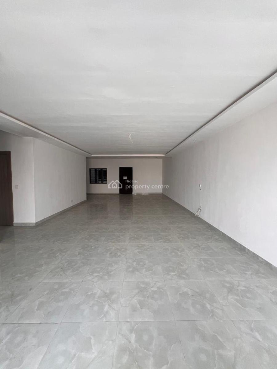 Stunning 3 Bedroom with Bq, Gym and Elevator in a Serene Environment, Lekki Phase 1, Lekki, Lagos, Block of Flats for Sale