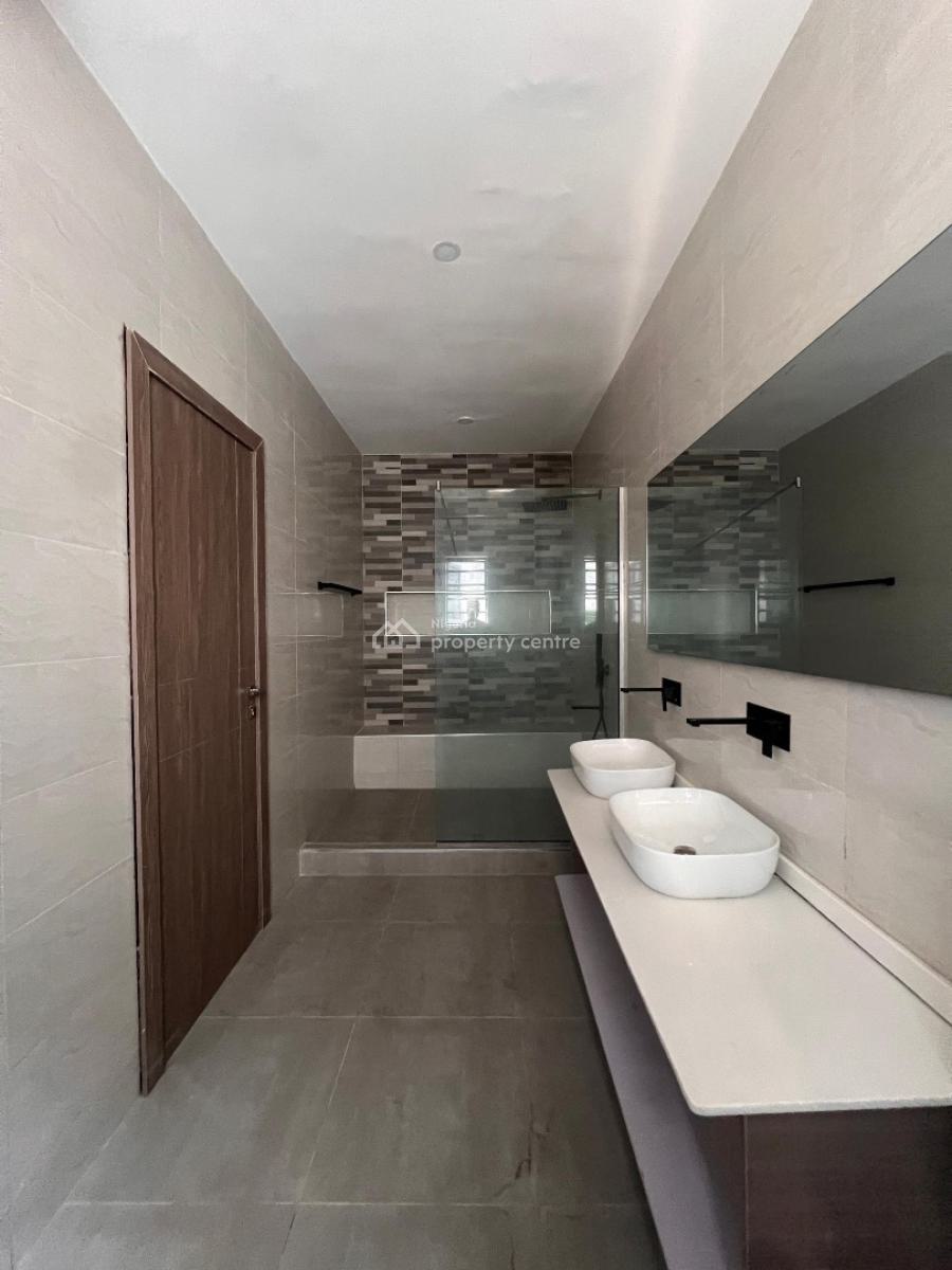 Stunning 3 Bedroom with Bq, Gym and Elevator in a Serene Environment, Lekki Phase 1, Lekki, Lagos, Block of Flats for Sale