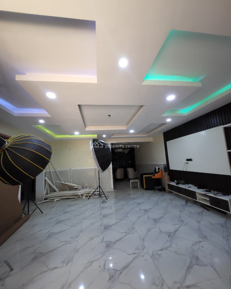 Luxurious Massive 3bedroom Flat, By Federal Old Secteriate, Garki, Abuja, Flat / Apartment for Rent