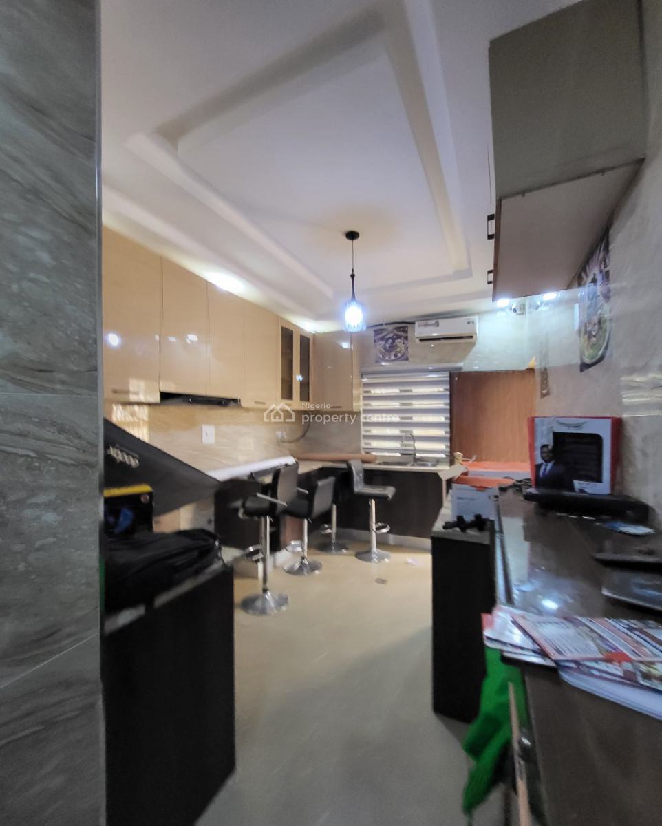 Luxurious Massive 3bedroom Flat, By Federal Old Secteriate, Garki, Abuja, Flat / Apartment for Rent