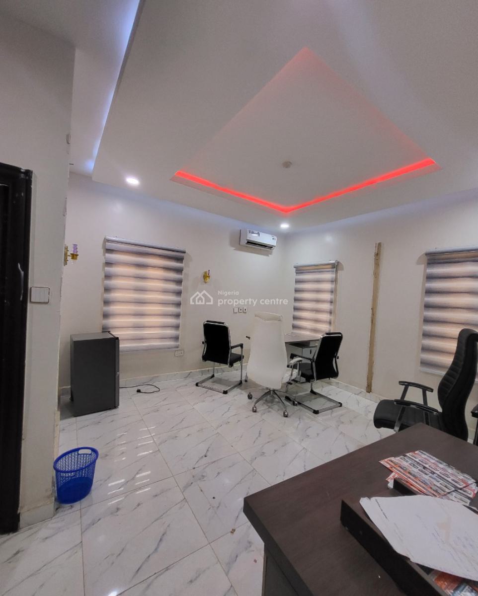 Luxurious Massive 3bedroom Flat, By Federal Old Secteriate, Garki, Abuja, Flat / Apartment for Rent