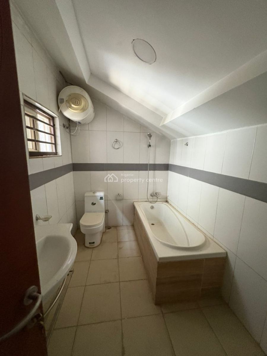 a Good Serviced & Spacious 5-bedroom Semi-detached Duplex + Bq, Life Camp, Abuja, Semi-detached Duplex for Rent