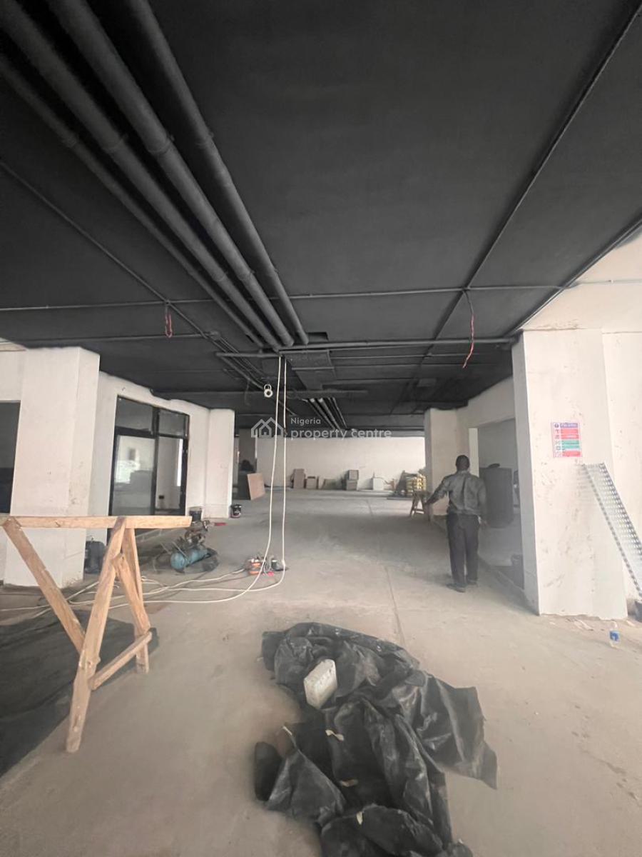 Newly Built 3 Bedroom with Elevator, Gym and Roftop Swimming Pool, Lekki Phase 1, Lekki, Lagos, Block of Flats for Sale