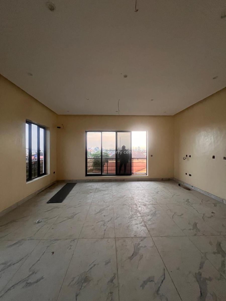 Exclusive 6 Bedroom Semi- Detached Duplex with Bq, Lekki Phase 1, Lekki, Lagos, Semi-detached Duplex for Sale