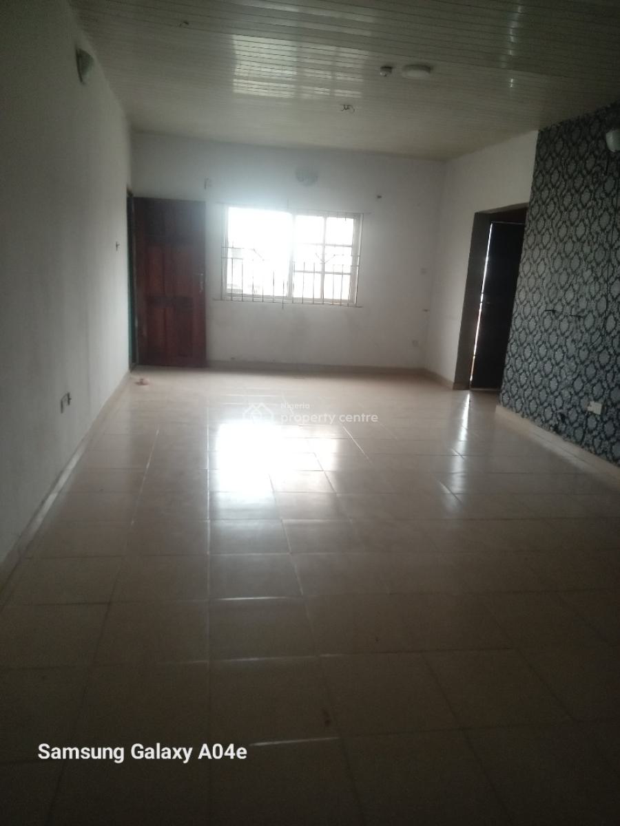 Spacious Fine 2 Bedroom Flat Upstairs, Royal Palm Will Estate Badore Ajah, Badore, Ajah, Lagos, Flat / Apartment for Rent