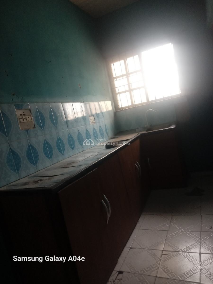 Spacious Fine 2 Bedroom Flat Upstairs, Royal Palm Will Estate Badore Ajah, Badore, Ajah, Lagos, Flat / Apartment for Rent