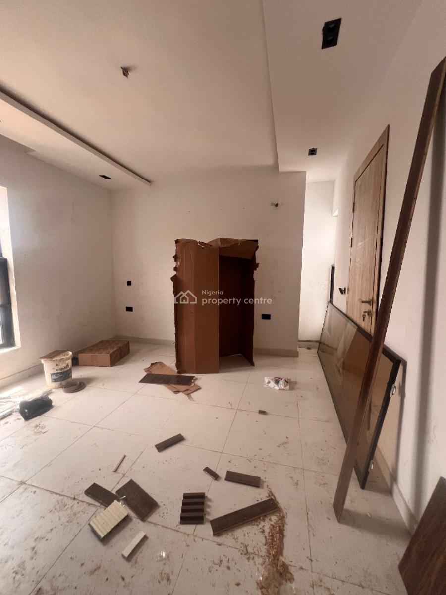 Newly Built 2 Bedroom with Elevator, Gym and Swimming Pool, Lekki Phase 1, Lekki, Lagos, Block of Flats for Sale