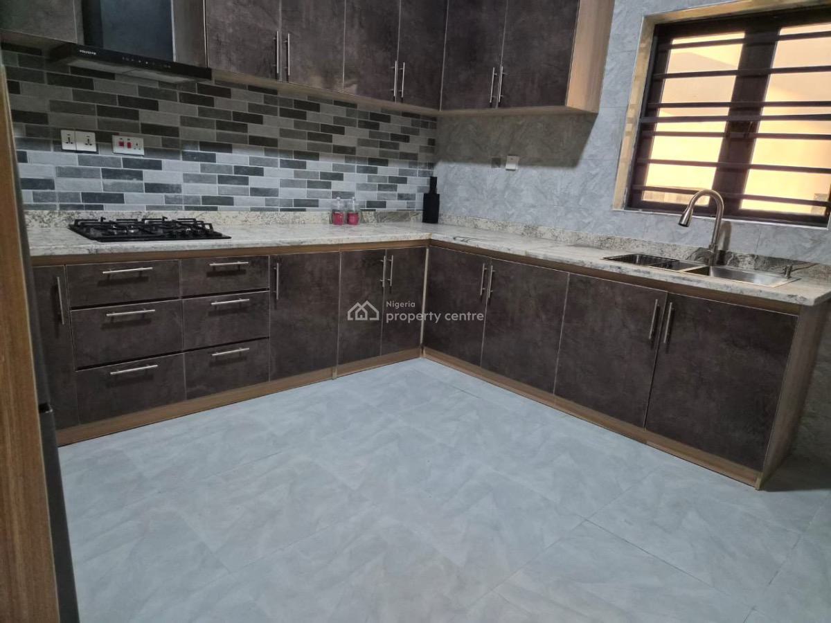 Sweet 2bedroom Apartment, Happy Land Estate By Lbs, Ajah, Ajah, Lagos, Flat / Apartment for Rent