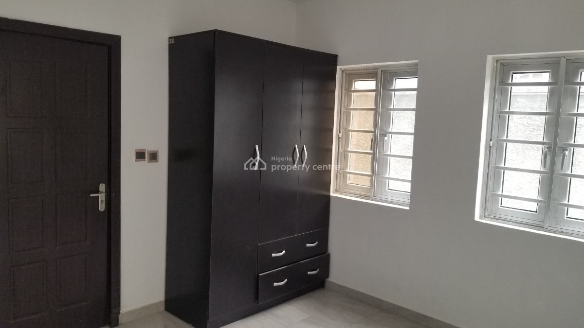 Serviced 3 Bedroom Flat, Ikeja Gra, Ikeja, Lagos, Flat / Apartment for Rent