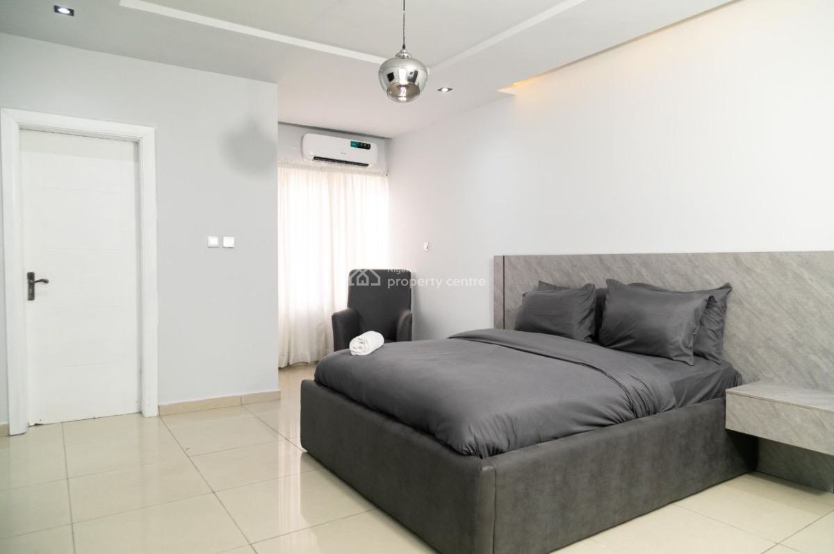 1 Bedroom Apartment with Rooftop Available From Today, Lekki Phase 1, Lekki, Lagos, Flat / Apartment Short Let