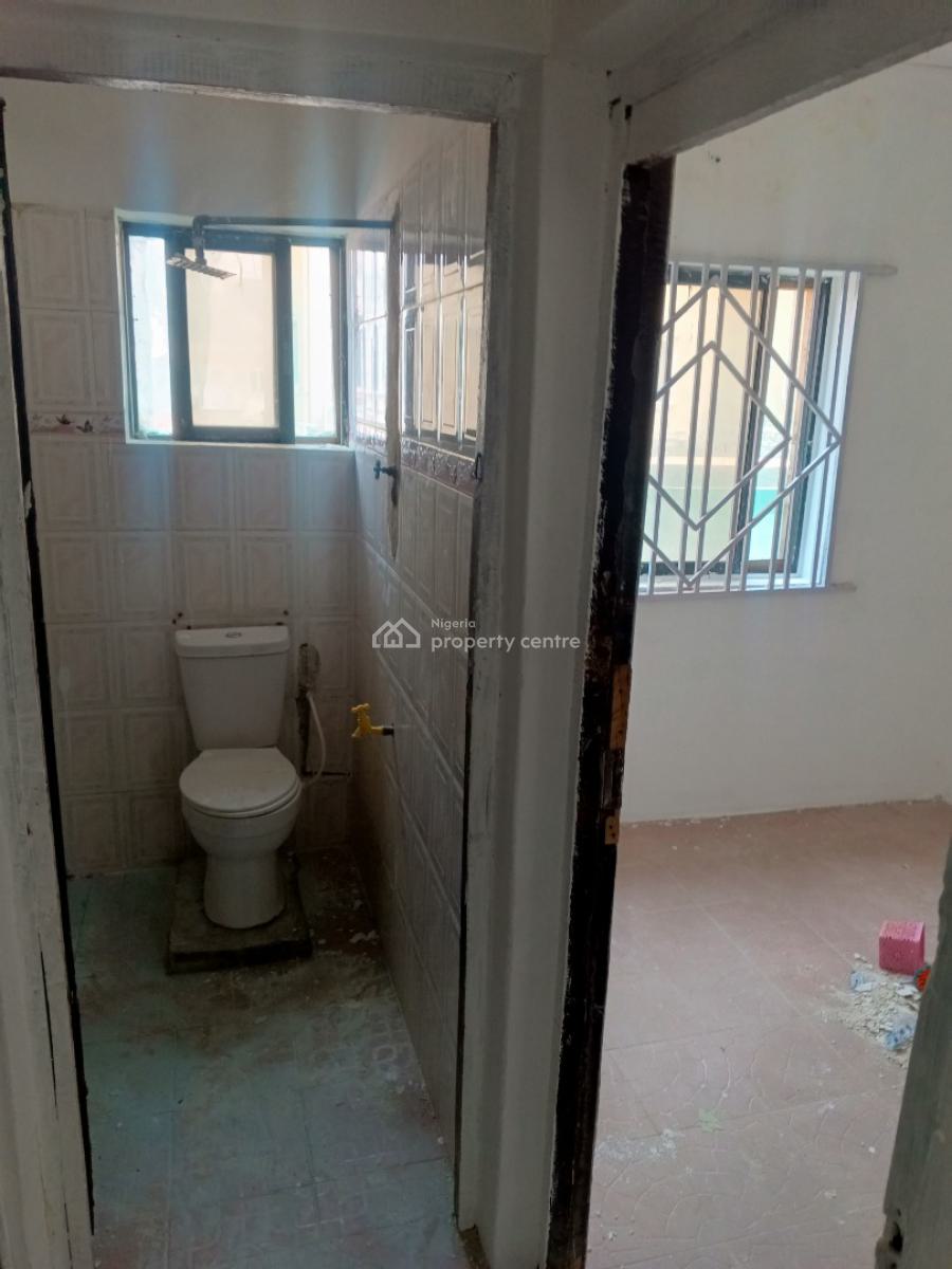 3 Bedrooms Flat, on 1st Floor, Admiralty Homes Estate, Alpha Beach Road, New Road Bus-stop, Igbo Efon, Lekki, Lagos, Flat / Apartment for Rent