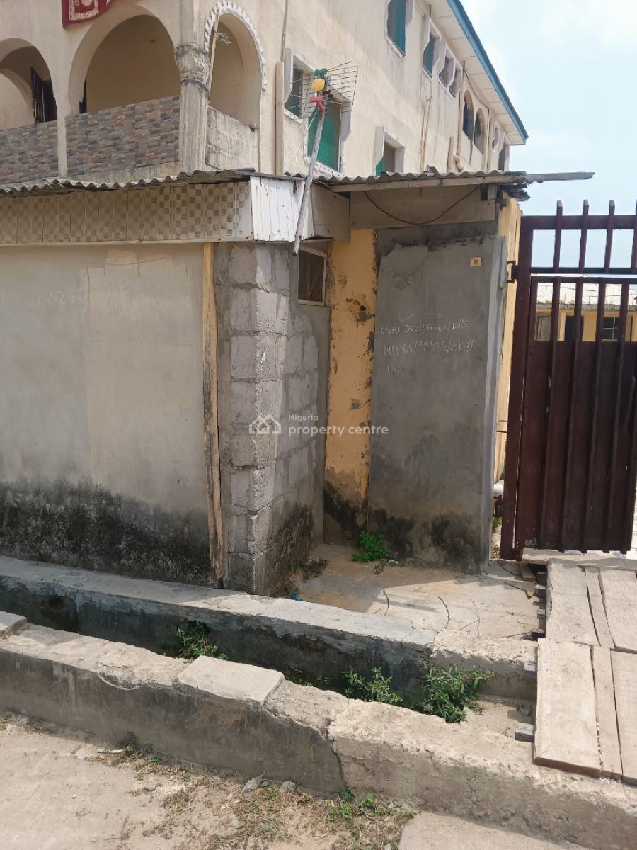 3 Bedrooms Flat, on 1st Floor, Admiralty Homes Estate, Alpha Beach Road, New Road Bus-stop, Igbo Efon, Lekki, Lagos, Flat / Apartment for Rent