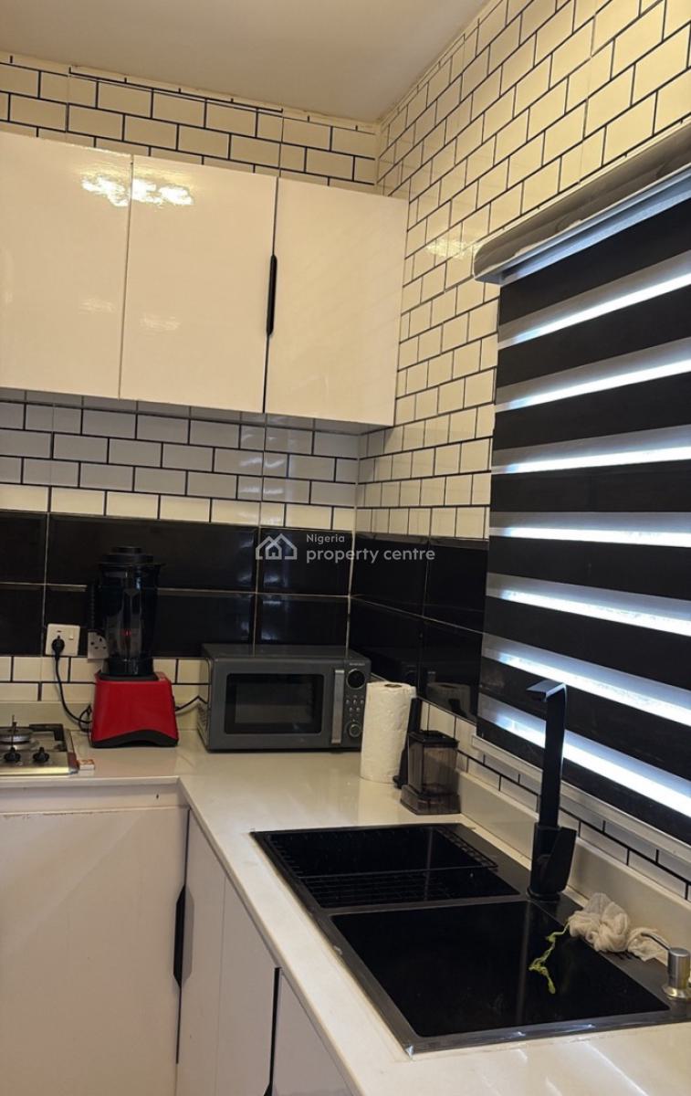 2 Bedroom Apartment, Iyana Ipaja, Ipaja, Lagos, Flat / Apartment Short Let