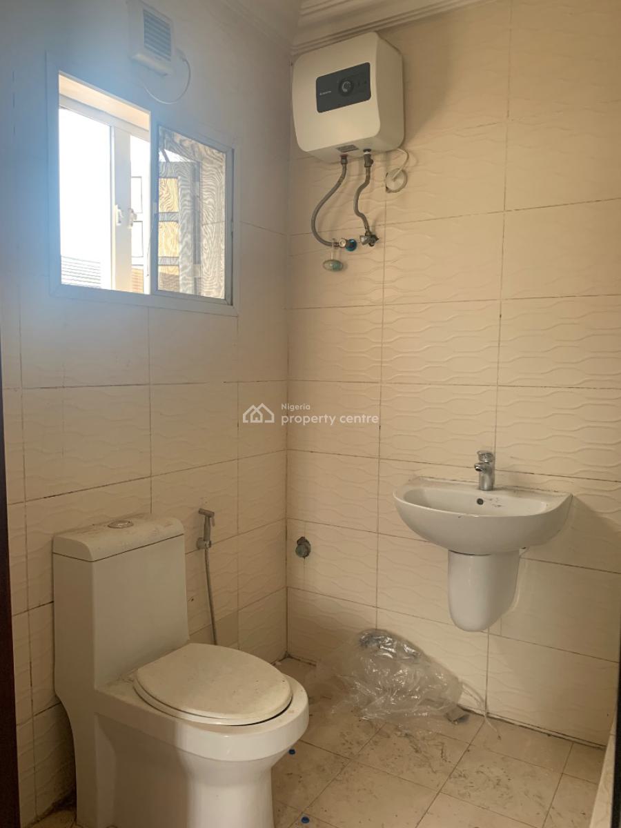 Service 3 Bedroom Flat with a Room Bq., Oniru Estate, Victoria Island (vi), Lagos, Flat / Apartment for Rent