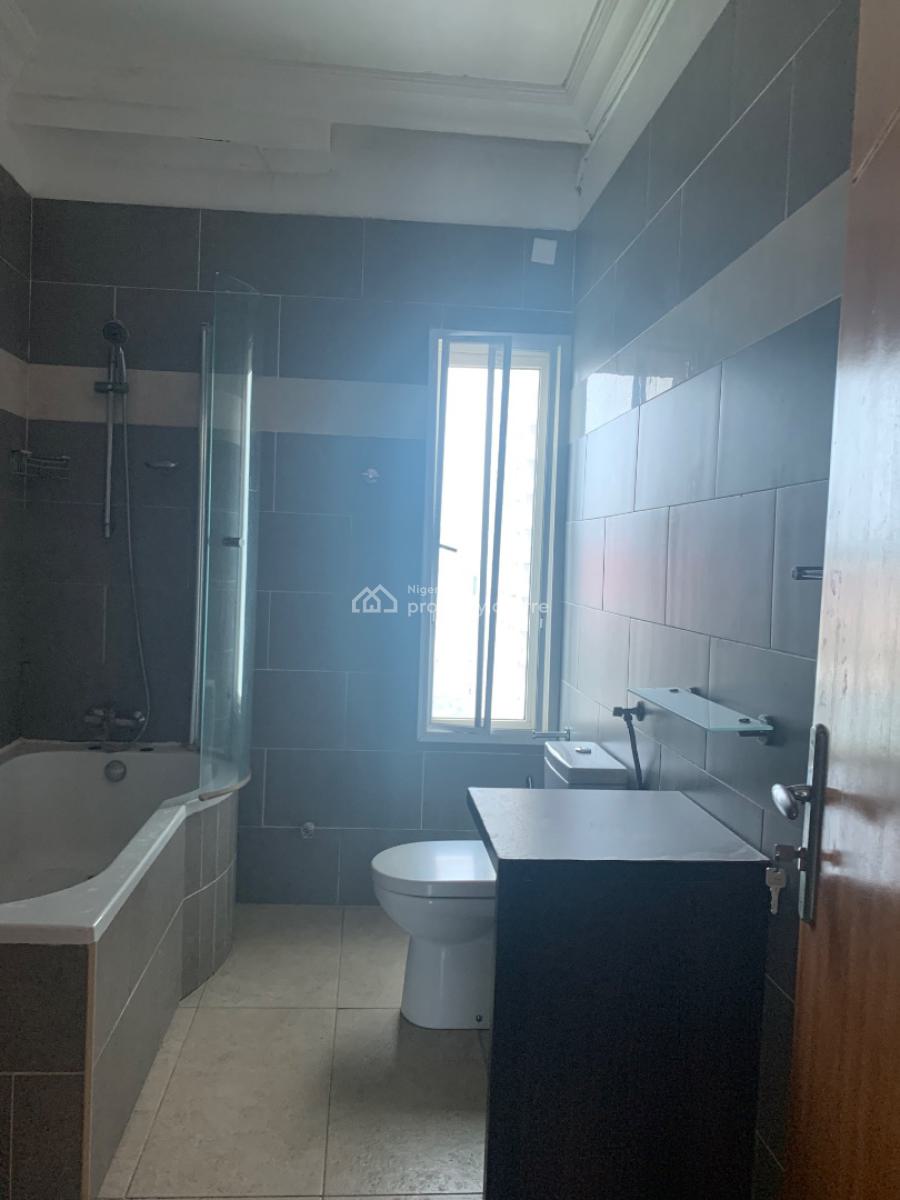 Service 2bedroom Flat with Roof Top, Oniru Estate, Victoria Island, Oniru, Victoria Island (vi), Lagos, Flat / Apartment for Rent