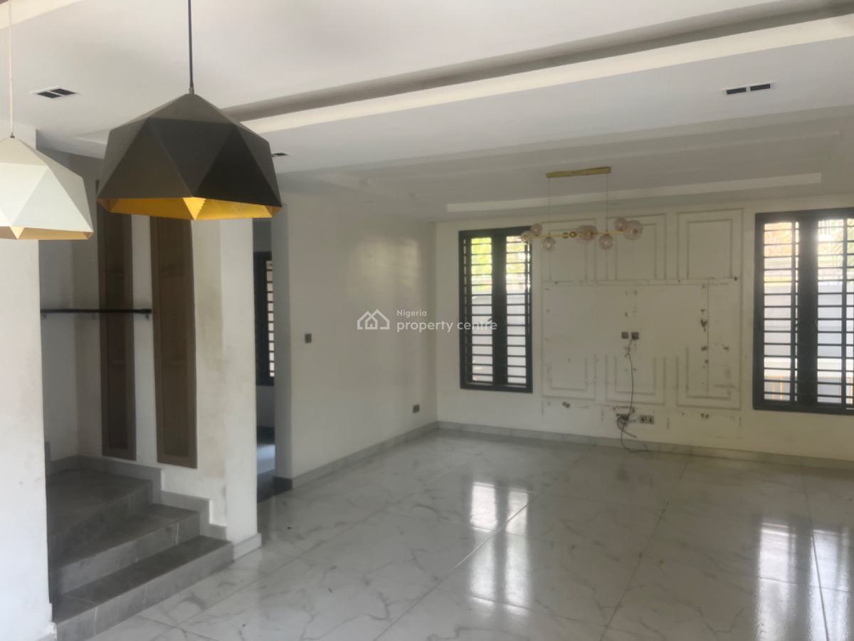 Self Compound 4 Bedroom Semi Detached Duplex with a Room Bq, Lekki Phase 1, Lekki, Lagos, Semi-detached Duplex for Rent