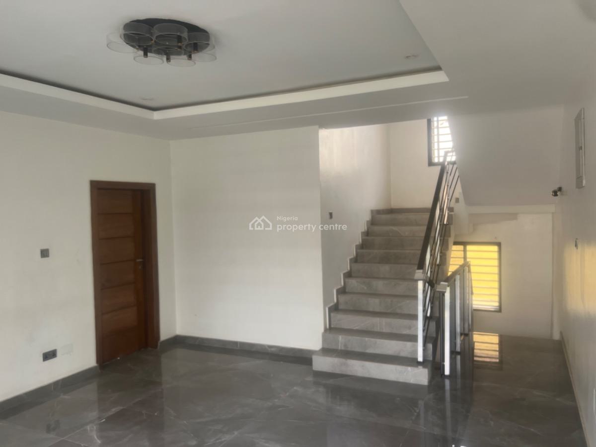 Self Compound 4 Bedroom Semi Detached Duplex with a Room Bq, Lekki Phase 1, Lekki, Lagos, Semi-detached Duplex for Rent