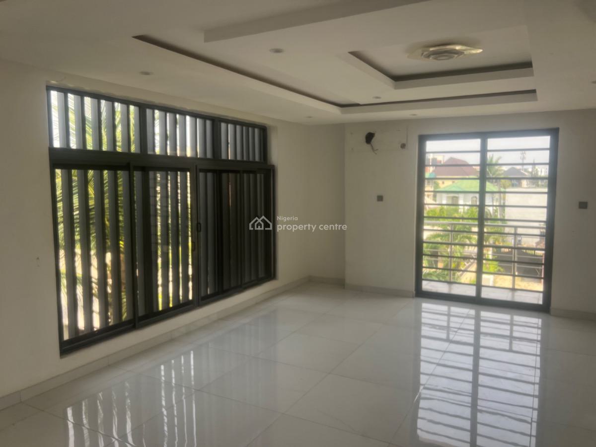 Self Compound 4 Bedroom Semi Detached Duplex with a Room Bq, Lekki Phase 1, Lekki, Lagos, Semi-detached Duplex for Rent