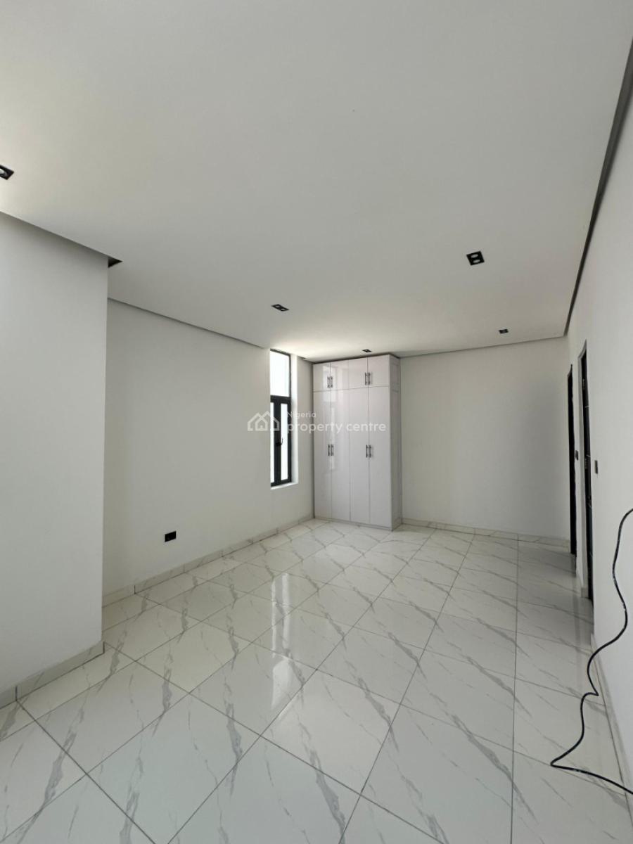 Very Spacious & Tastefully Finished 1 Bedroom Apartment, Ologolo, Lekki, Lagos, Flat / Apartment for Sale