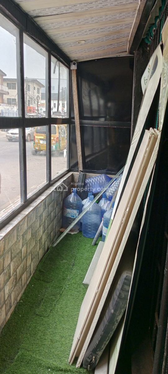 Commercial Office/shop Space for Long Lease, Pedro Road, Bariga, Shomolu, Lagos, Office Space for Rent