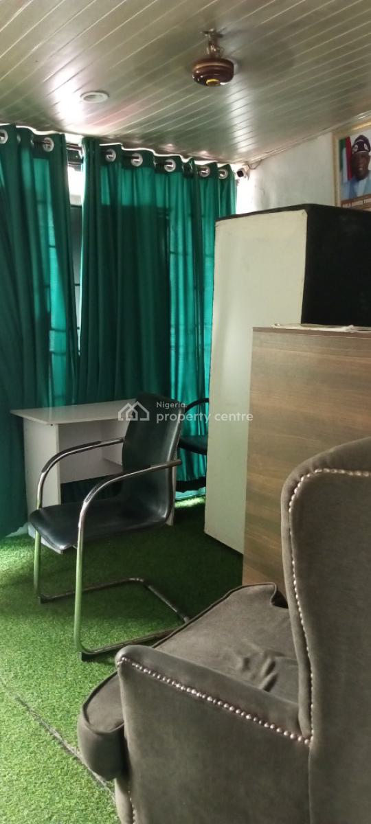 Commercial Office/shop Space for Long Lease, Pedro Road, Bariga, Shomolu, Lagos, Office Space for Rent