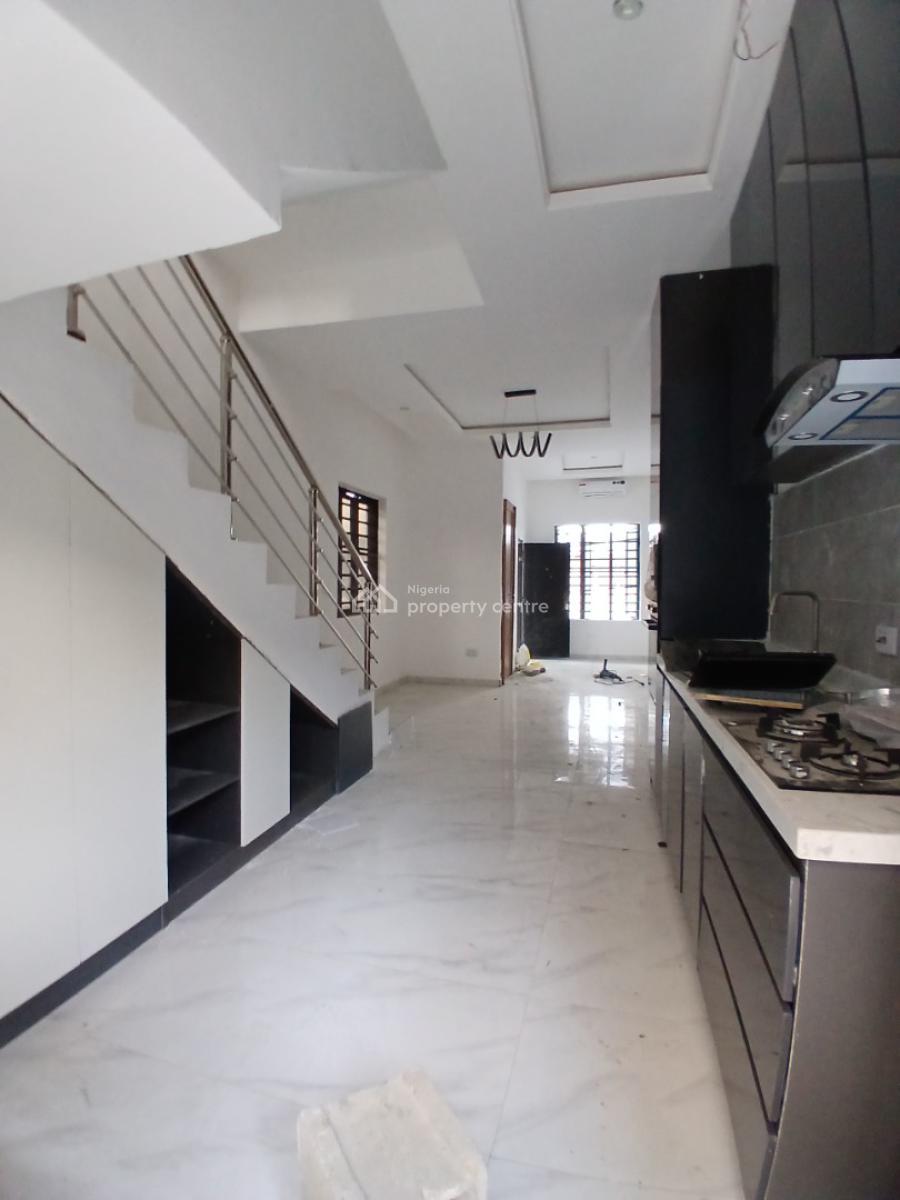 2, Lekki Phase 1, Lekki, Lagos, Terraced Duplex for Rent