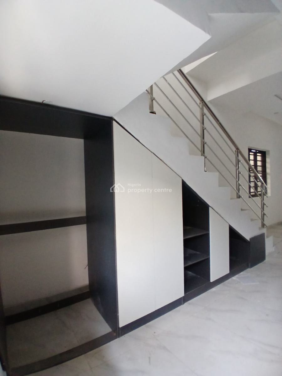 2, Lekki Phase 1, Lekki, Lagos, Terraced Duplex for Rent