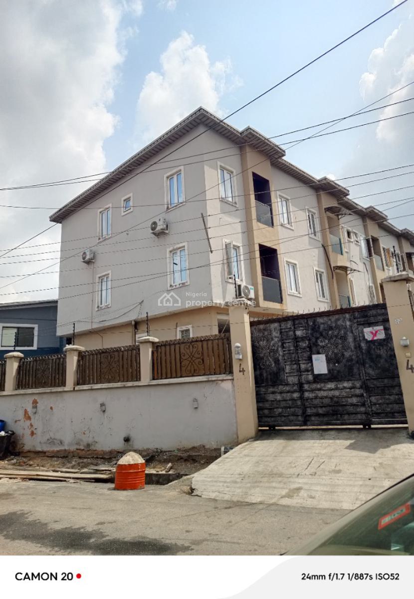 Superb Astonishing 4 Bedroom Terrace Duplex with Bq, Off Bode Thomas, Surulere, Lagos, Terraced Duplex for Sale