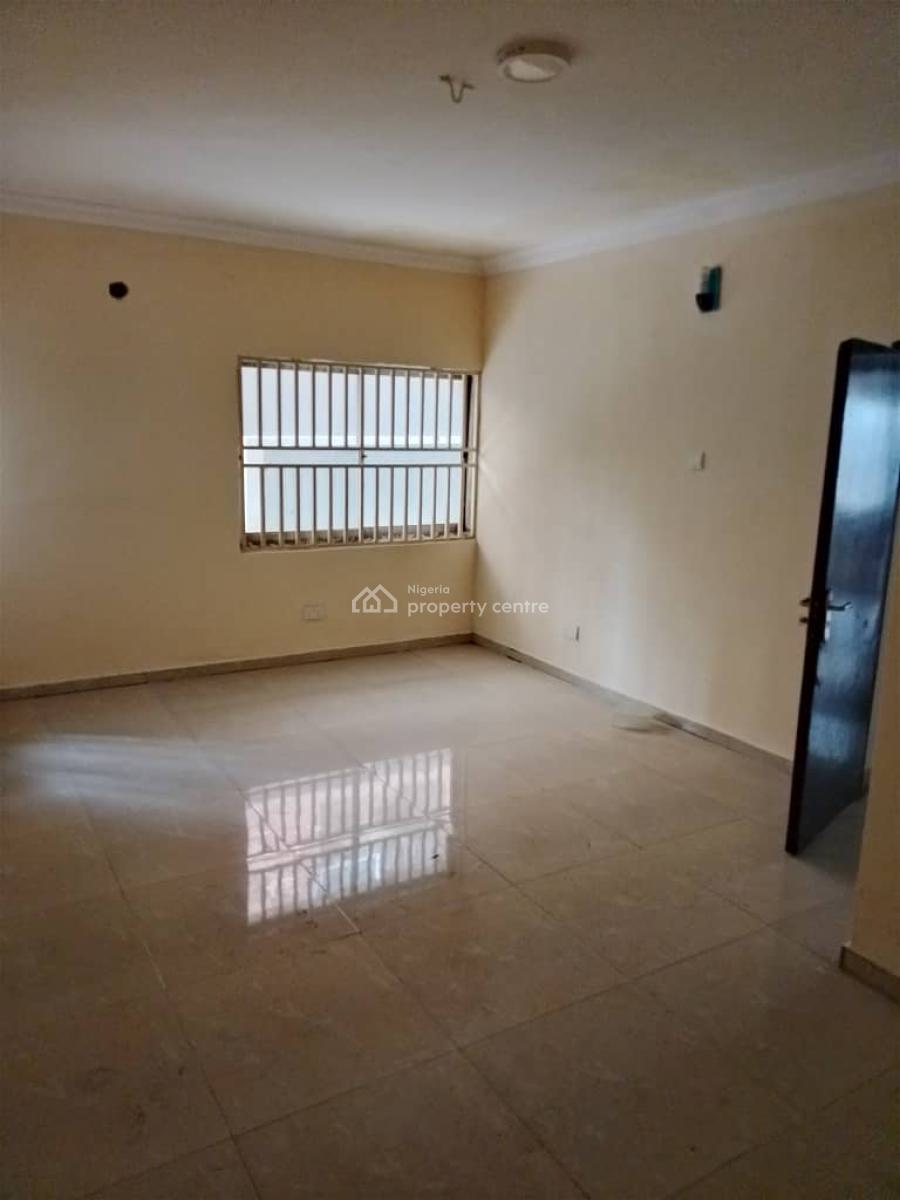 Spacious 3 Bedrooms  Flat, Ikeja, Lagos, Flat / Apartment for Rent