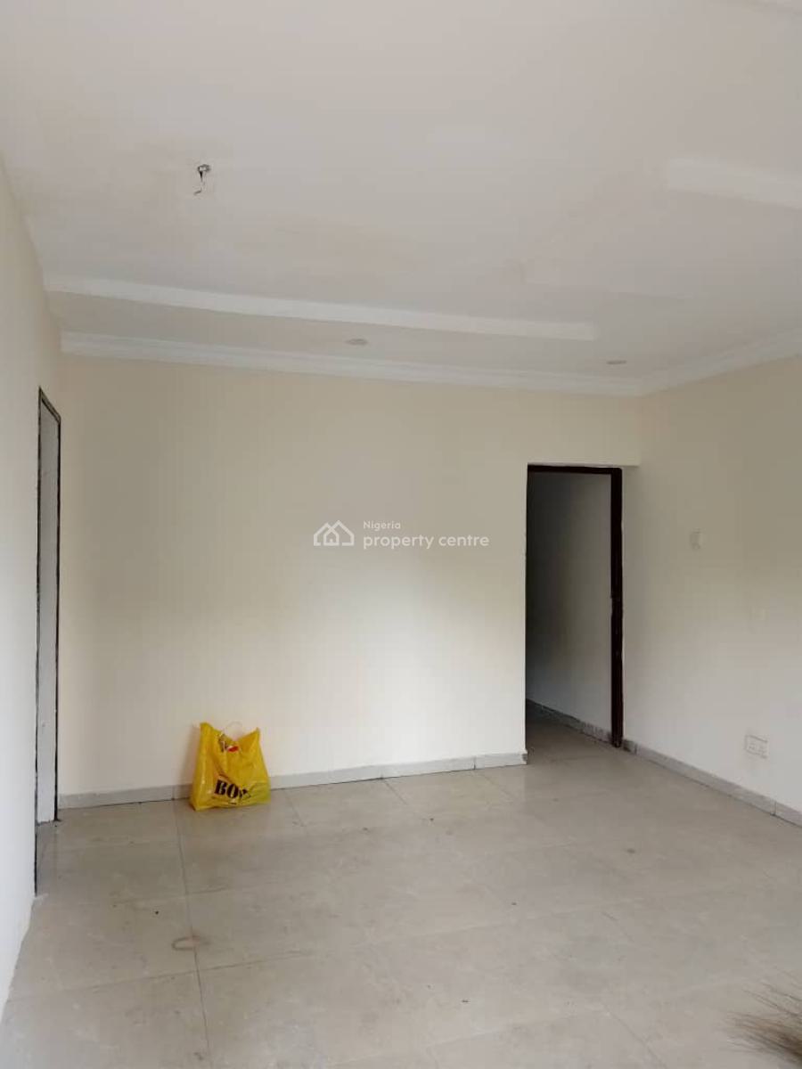 Spacious 3 Bedrooms  Flat, Ikeja, Lagos, Flat / Apartment for Rent