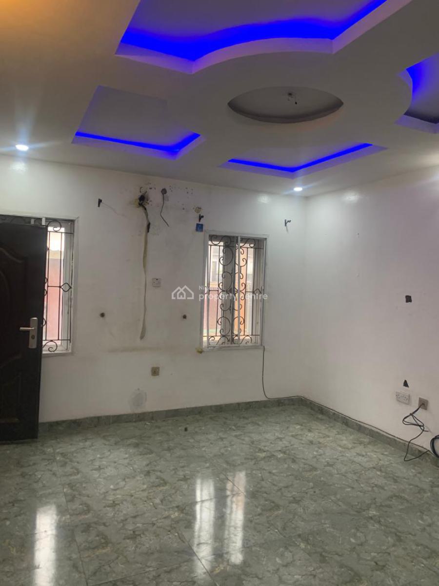 Well Maintained Nice Standard 2 Bedroom Flat, Sea Flow Estate, Oworonshoki, Kosofe, Lagos, Flat / Apartment for Rent