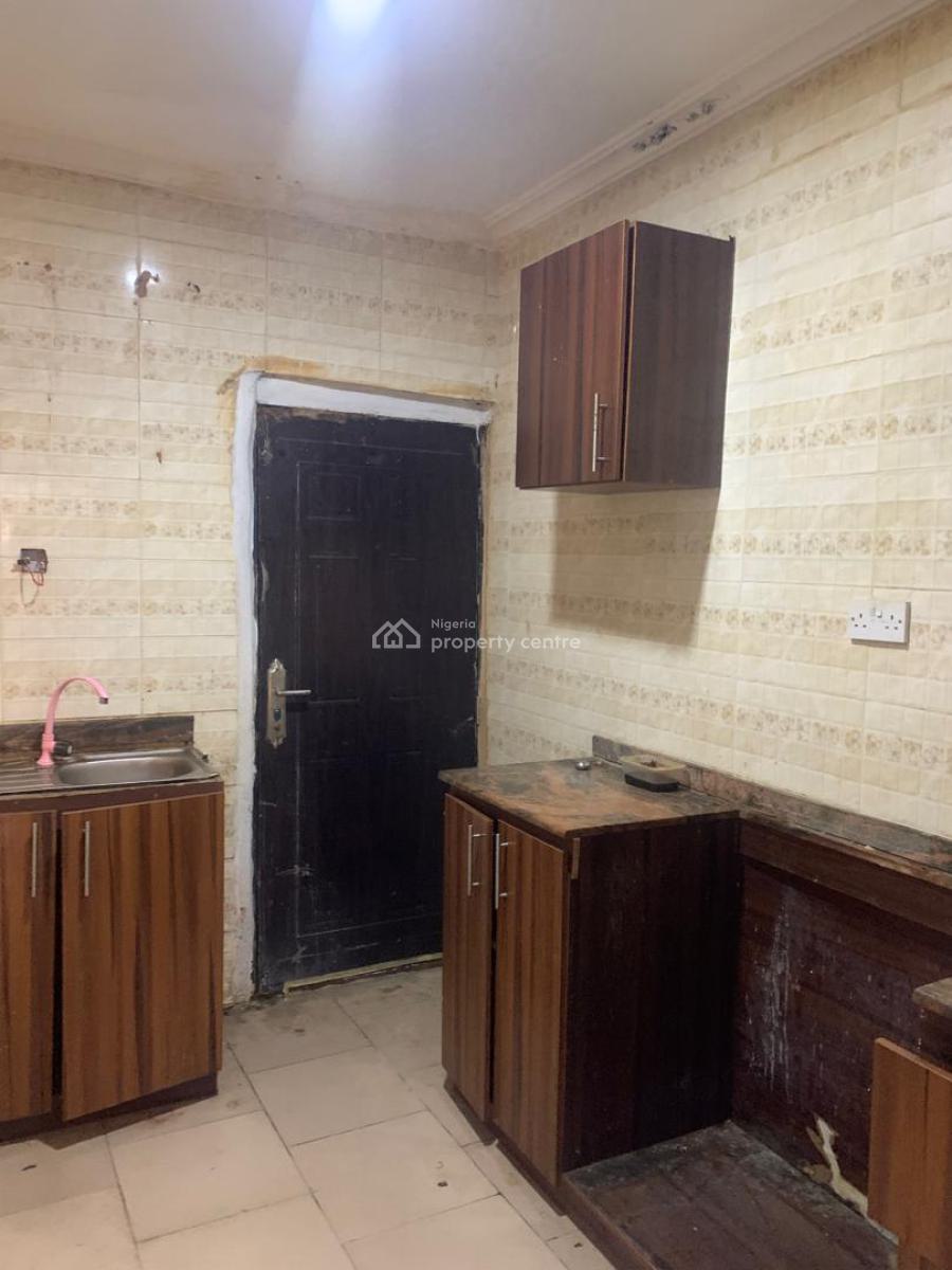 Well Maintained Nice Standard 2 Bedroom Flat, Sea Flow Estate, Oworonshoki, Kosofe, Lagos, Flat / Apartment for Rent