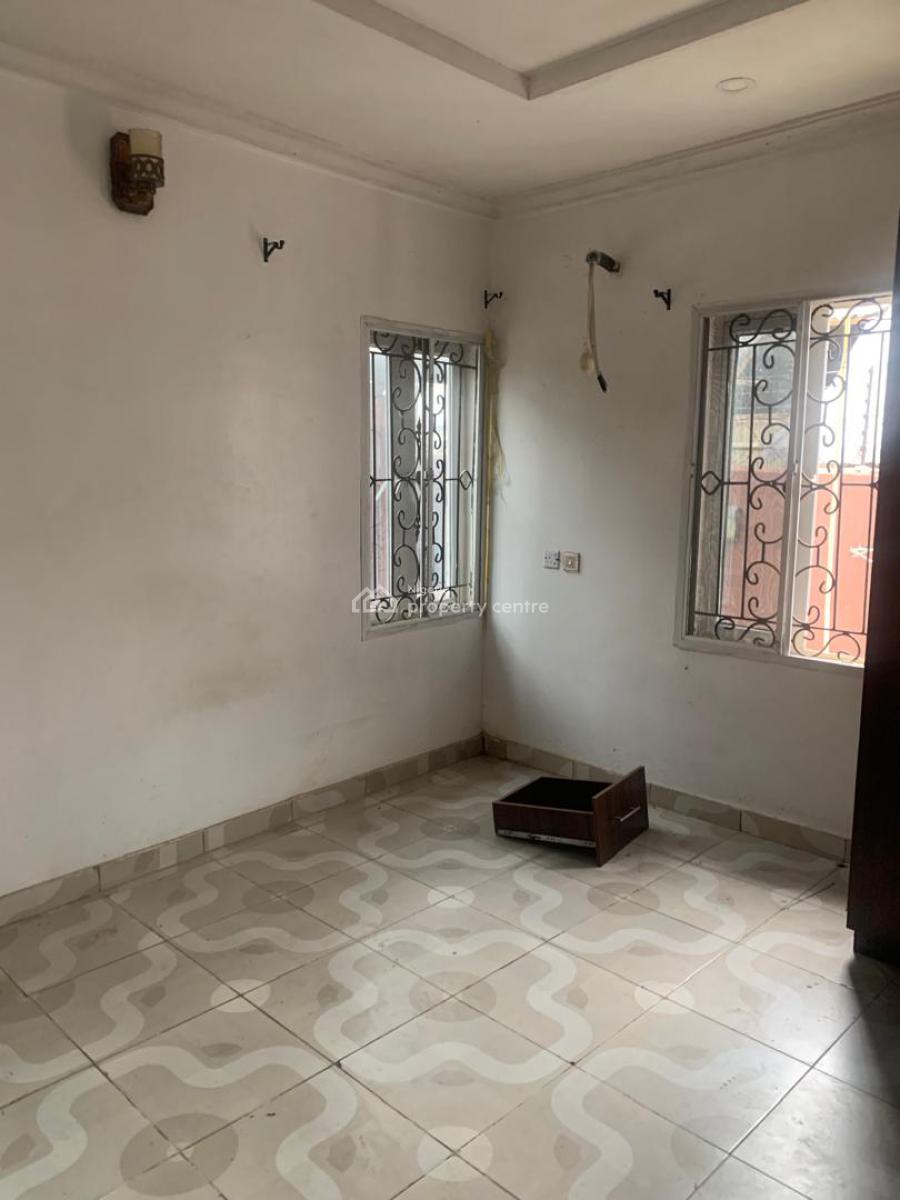 Well Maintained Nice Standard 2 Bedroom Flat, Sea Flow Estate, Oworonshoki, Kosofe, Lagos, Flat / Apartment for Rent