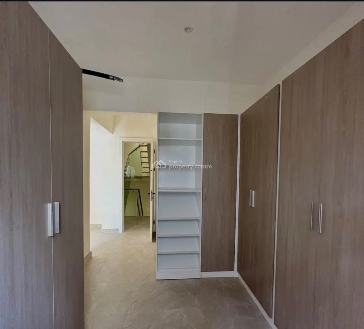 5 Bedroom Fully Detached House with Bq, Banana Island, Ikoyi, Lagos, Detached Duplex for Sale